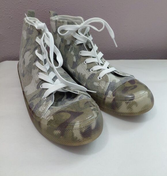 Vintage Havana Shoes - Vintage Havana High Top Sneakers Rewind Army Camo Print Size 10 Lace Up